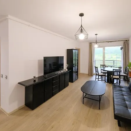 Grand Park White Iulius Mall