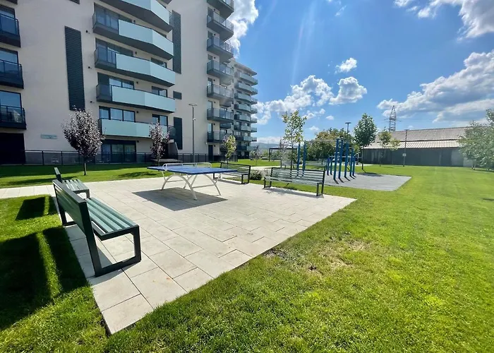 Grand Park White Iulius Mall