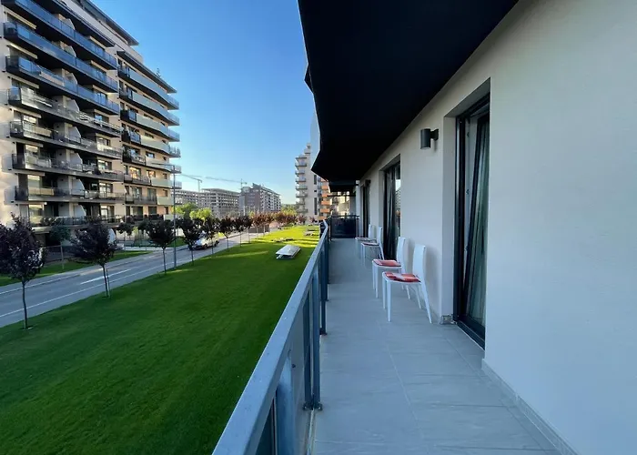 Grand Park White Iulius Mall